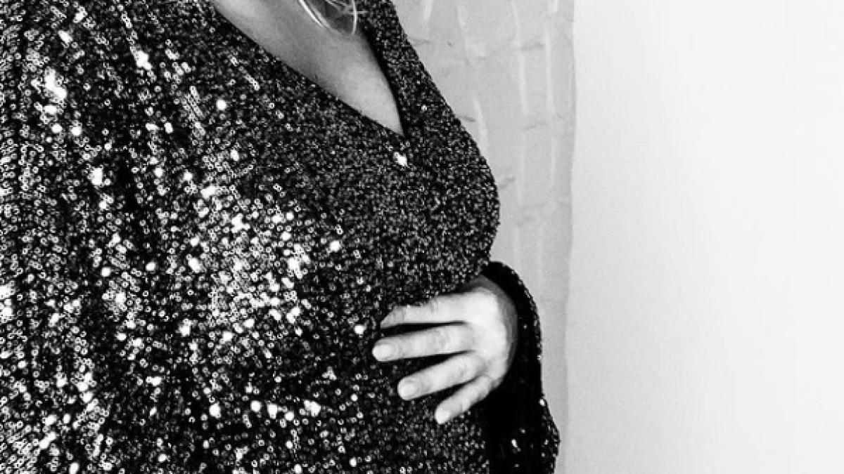 gina-pistol-gravida_21514400