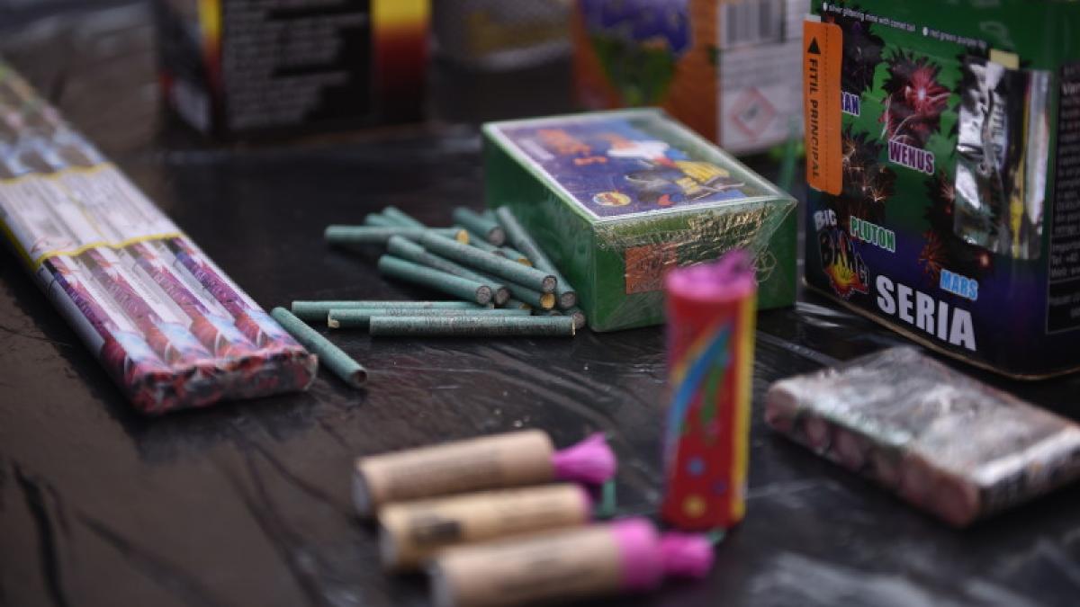 o-femeie-a-mancat-articicii-crezand-ca-sunt-bomboane_76814800