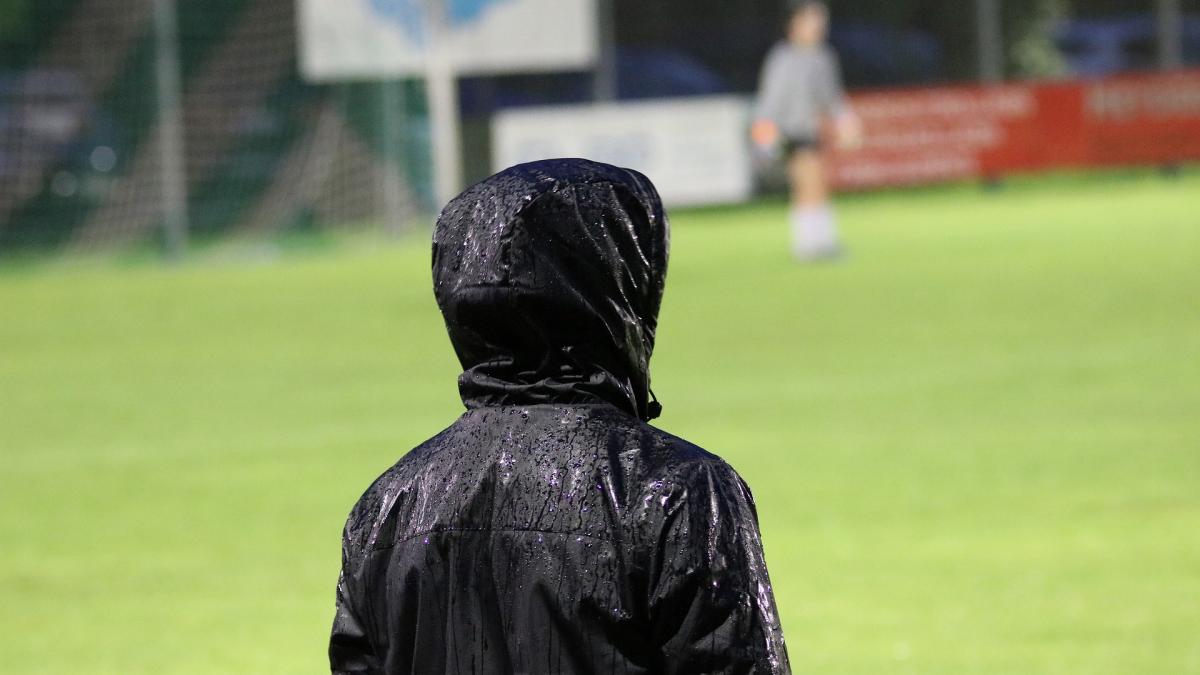 valeriu_tita_dat_afara_facebook_pixabay_83287500