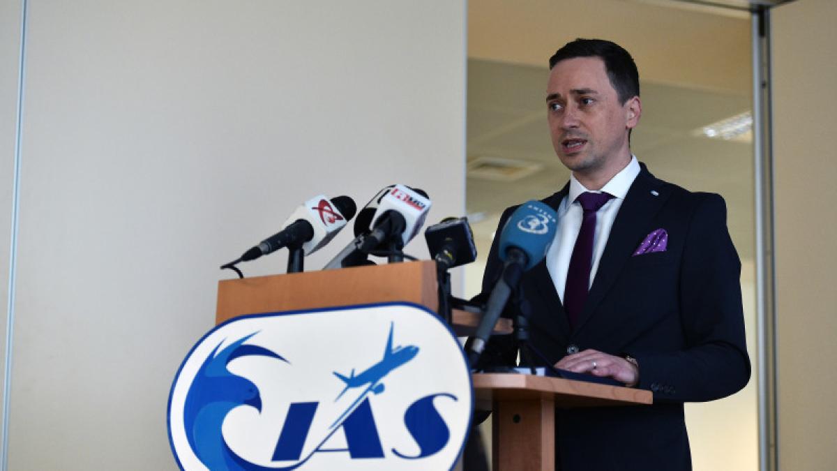 armand-petrescu--seful-autoritatii-aeronautice-civile-romane-aacr--inlocuit-cu-nicolae-stoica_59354200