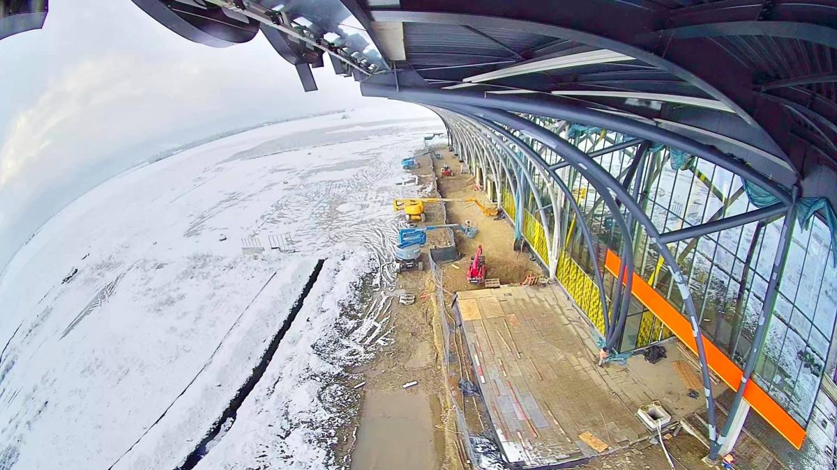 aeroportul-brasov_99352000