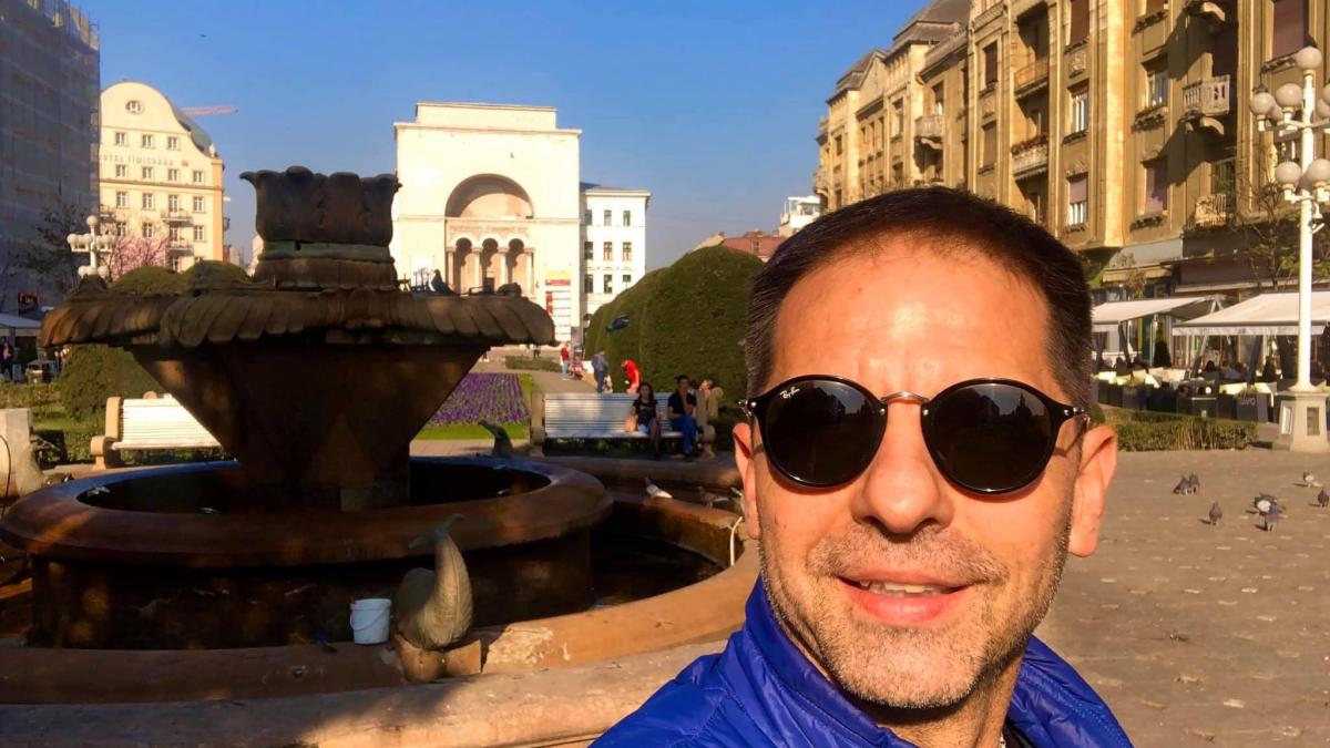 de-ce-este-cunoscut-dan-negru-ca-fiind-zgarcit_52505400