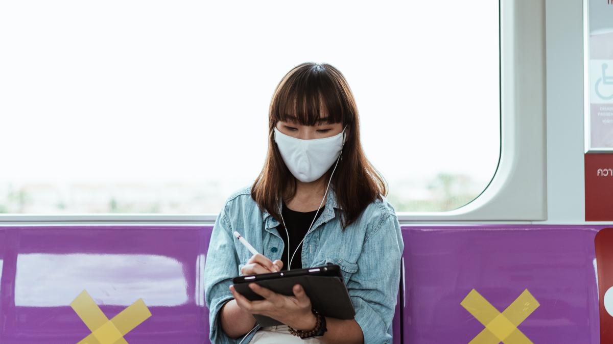 vorbitul-raspandeste-covidul-la-fel-ca-si-tusea_88988000