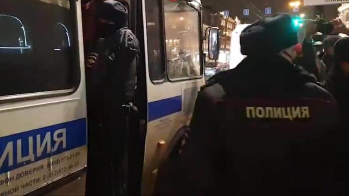 intimidari-inaintea-manifestatiilor-programate-pentru-weekend--politia-rusa-resteaza-aliati-ai-lui-navalnii_26599200