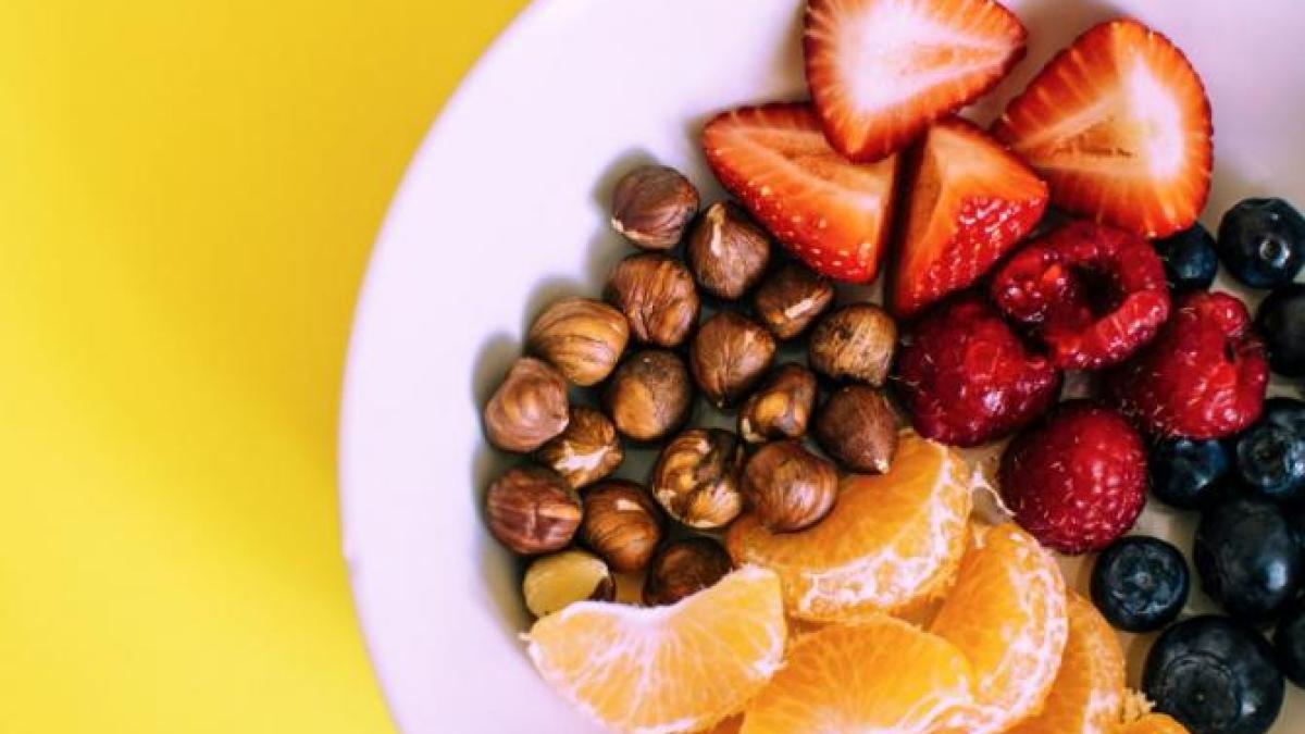 dieta_mancare_fructe_04825200