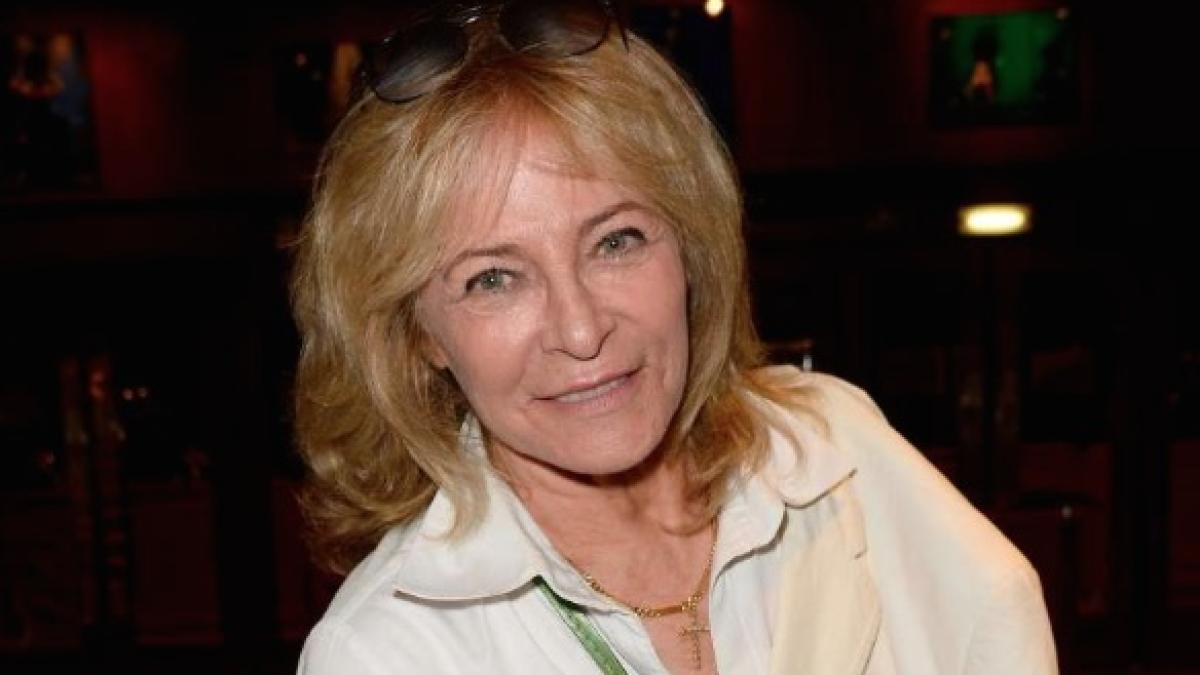 nathali-delon_54192100