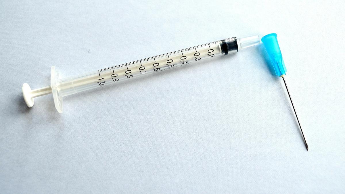 ma-pot-vaccina-daca-sunt-sub-tratament-cu-anticoagulante--raspunsul-ministerului-sanatatii_01994000