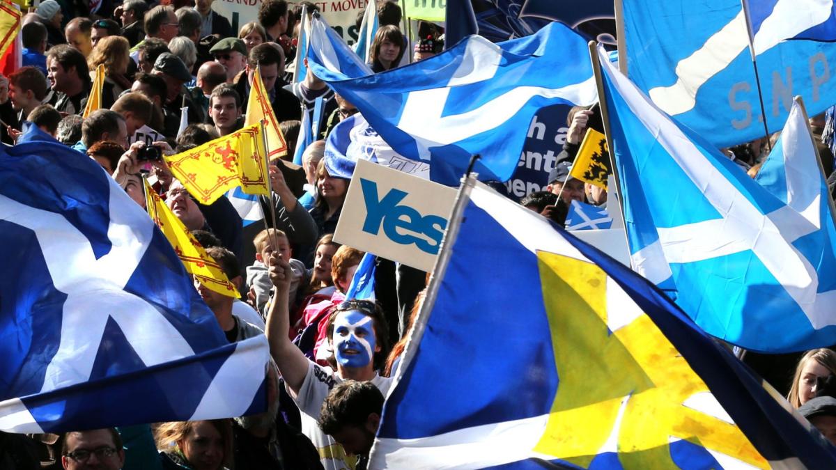 scotienii-si-nord-irlandezii-vor-separarea-de-regatul-unit--la-un-pas-de-referendumuri-pentru-independenta_65347200