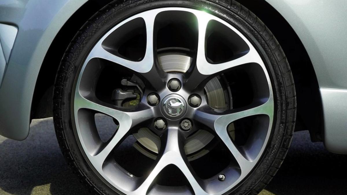 productie_auto_marea_britanie_o_treime_in_minus_26967900