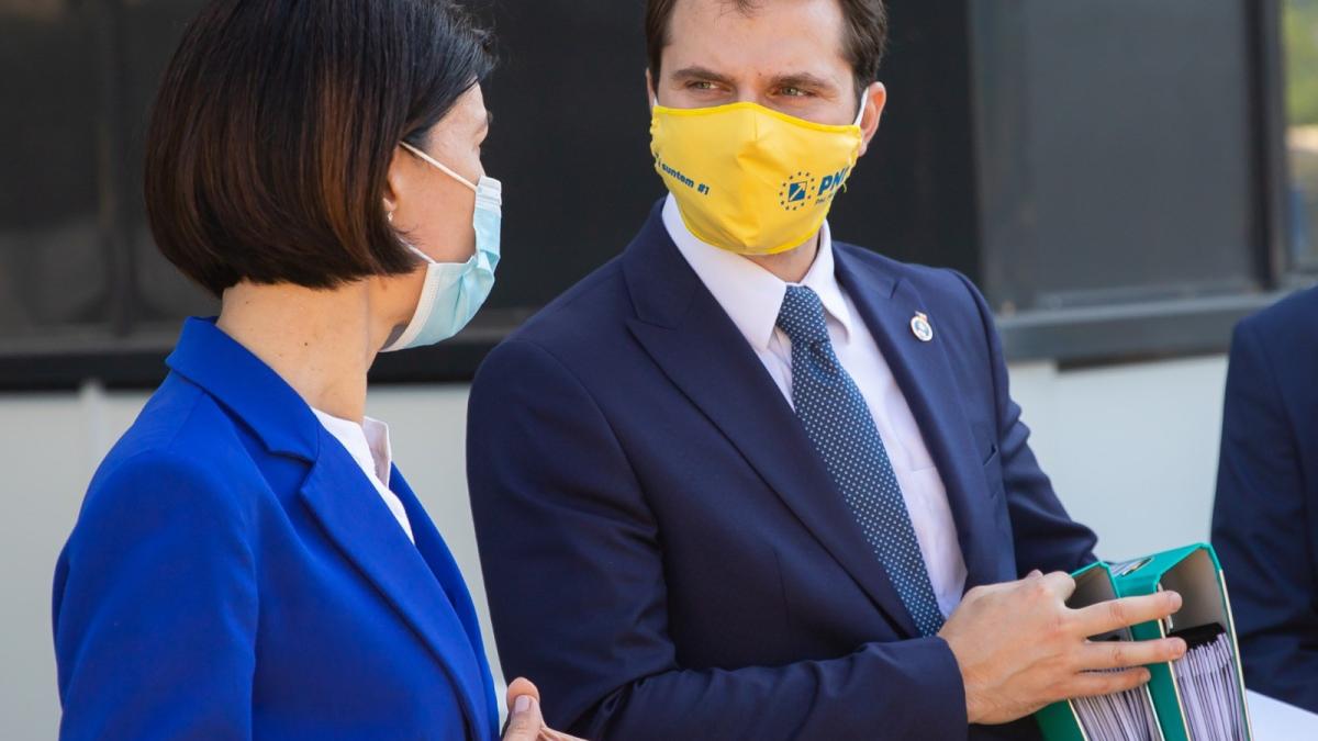 sebastian-burduja--lui-clotilde-armand-e-de-bun-simt-sa-ne-respectam-reciproc--sectorul-1-are-nevoie-de-lideri--nu-de-sefi_88989200