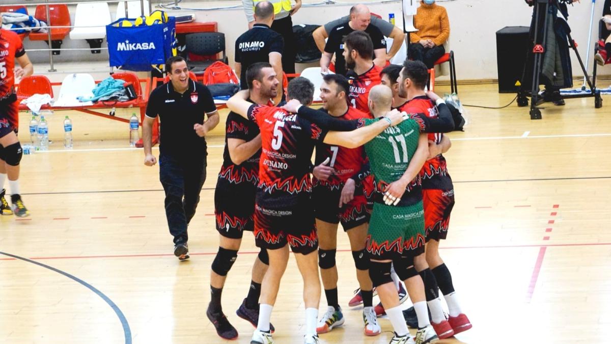 cs-dinamo-sprc-ccprc-a7i-scm-u-craiova--finalistele-cupei-romaprc-ccprc-82niei-la-volei-masculin_67475400
