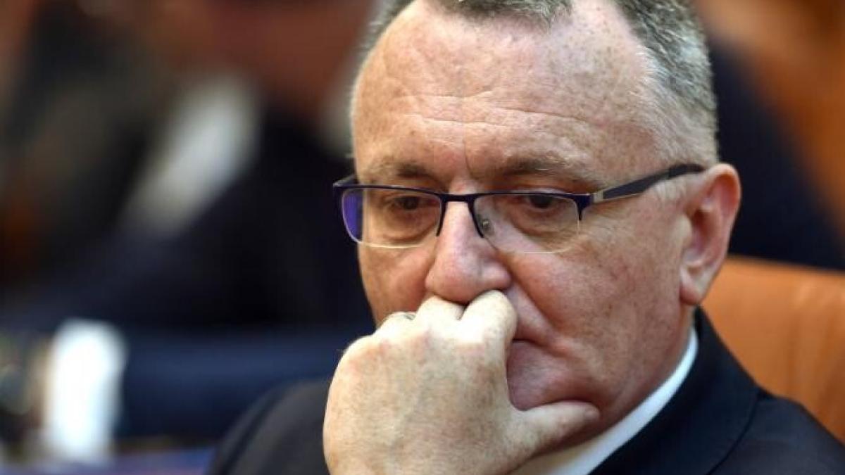 profesorii-revolta-ca-merg-la-scoala-nevaccinati--sorin-cimpeanu-raspuns_75233000