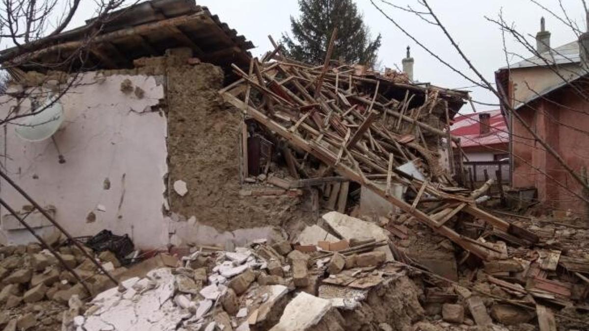 o-casaprc-ccprc-86-a-saprc-ccprc-86rit-iprc-ccprc-82n-aer-iprc-ccprc-82n-teleorman--doi-baprc-ccprc-86traprc-ccprc-82ni--salvatprc-ccprc-a6i-de-sub-daprc-ccprc-86raprc-ccprc-82maprc-ccprc-86turi_52705100