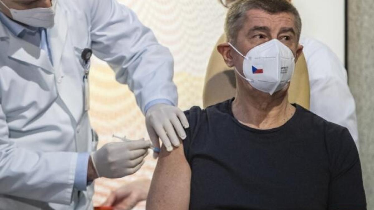 andrej_babis_vaccin-sputnik-cehia_35298400