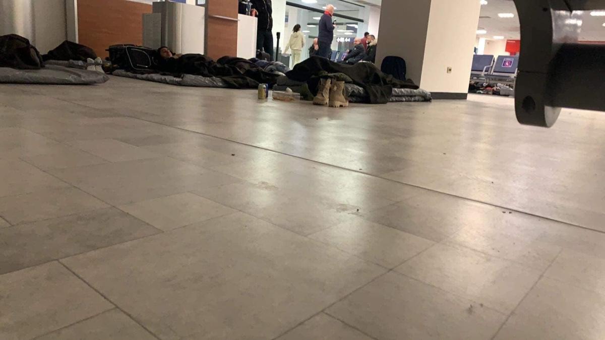 romani-mexic-cancun-aeroport_44459000