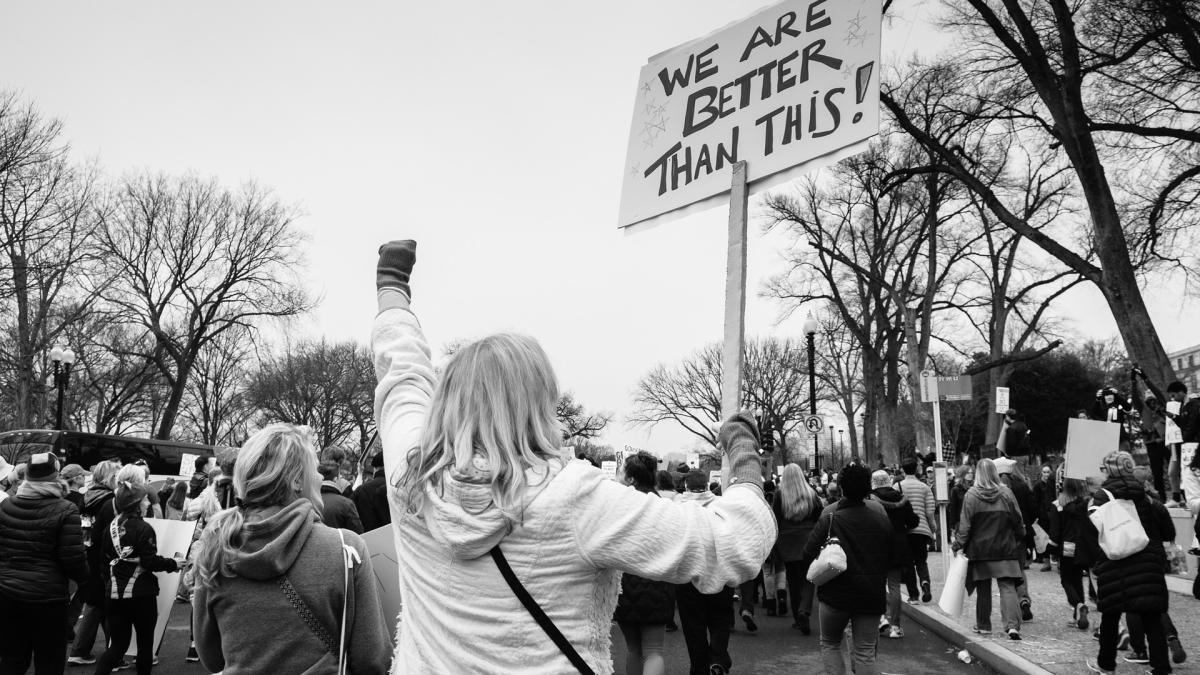 persoanele-antisociale-tind-sa-fie-violente-la-proteste_87854300
