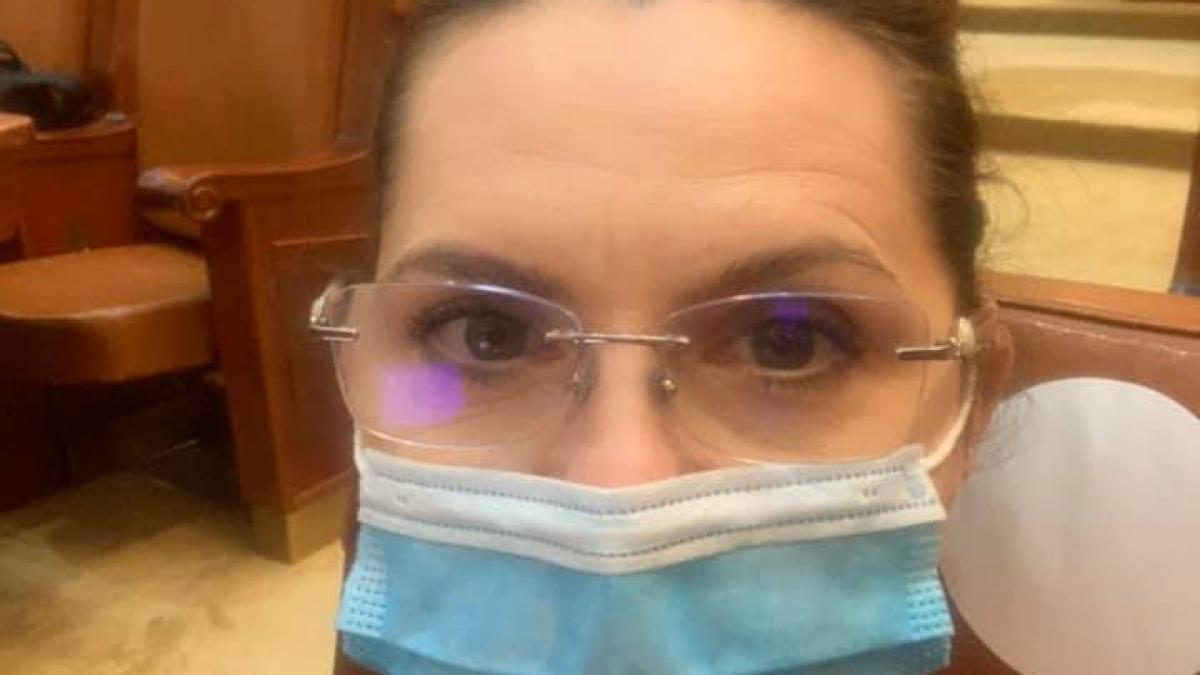 adriana-saftoiu-clotilde-armand-romprest-scandal-gunoi_12351400