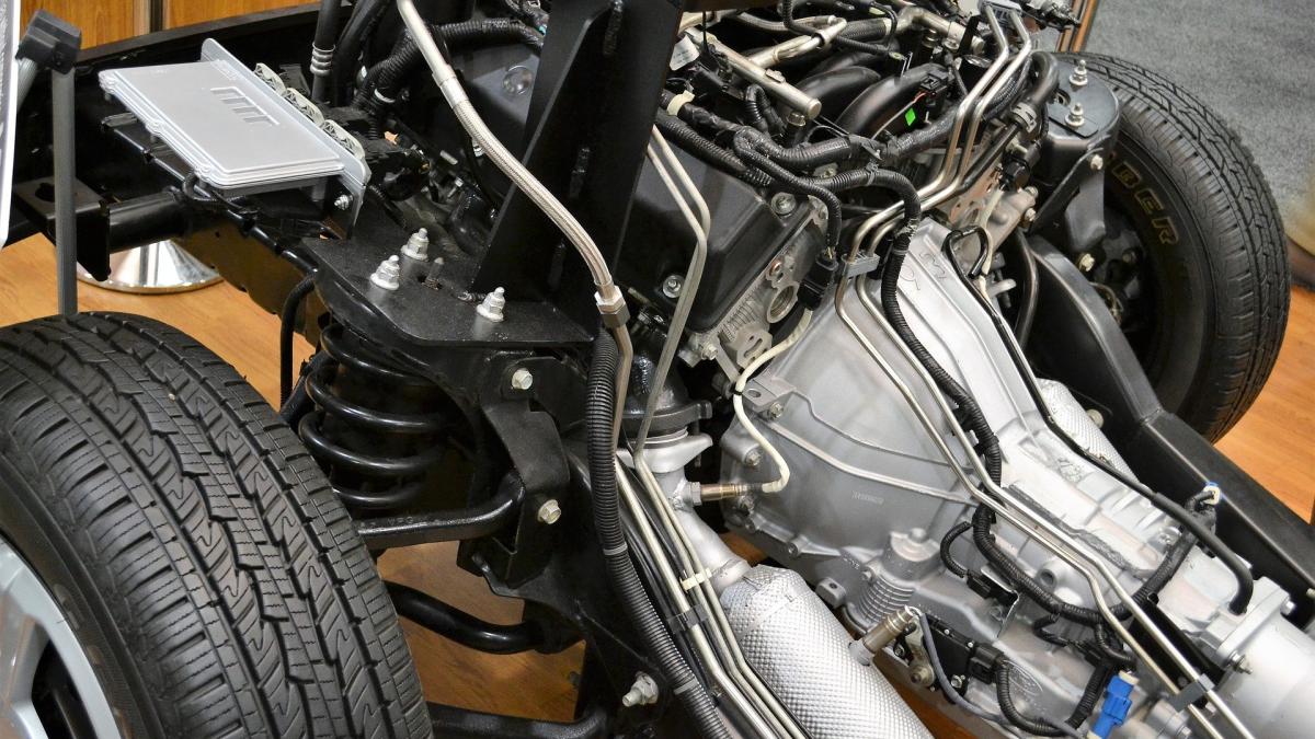 e-o-criza-mondiala-a-cipurilor--industria-auto--afectata--dacia-opreste-productia_68755000