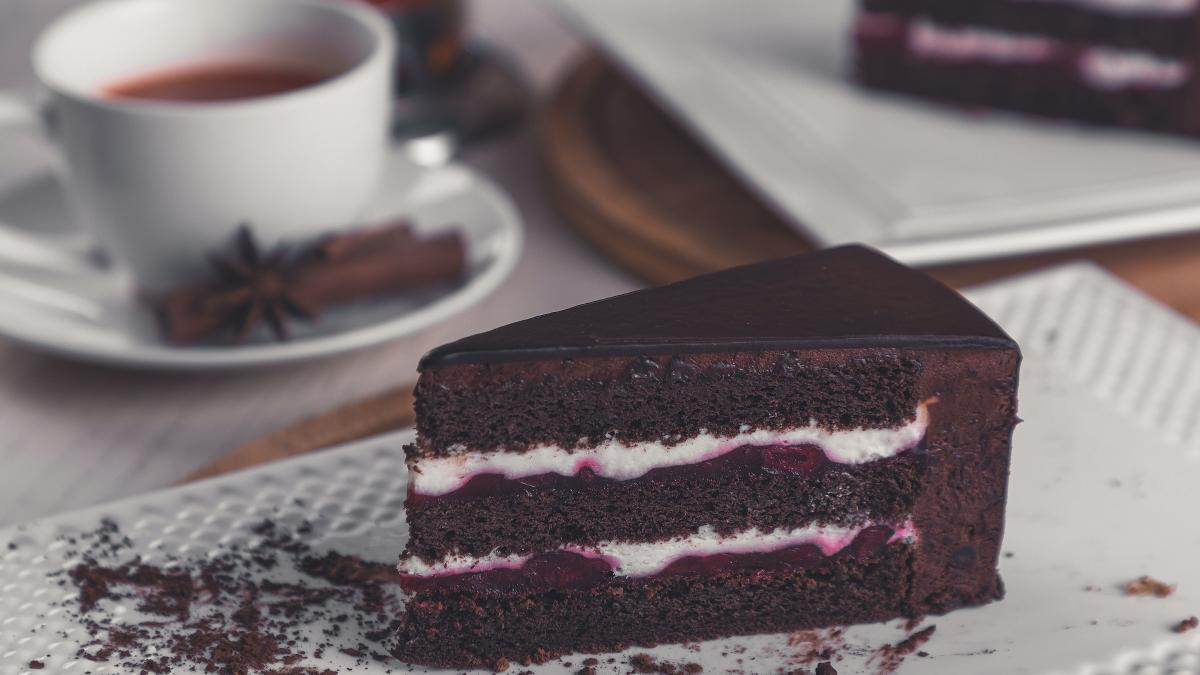 prajitura-ana--cu-ciocolata-si-frisca--cea-mai-simpla-reteta-de-desert_99840200