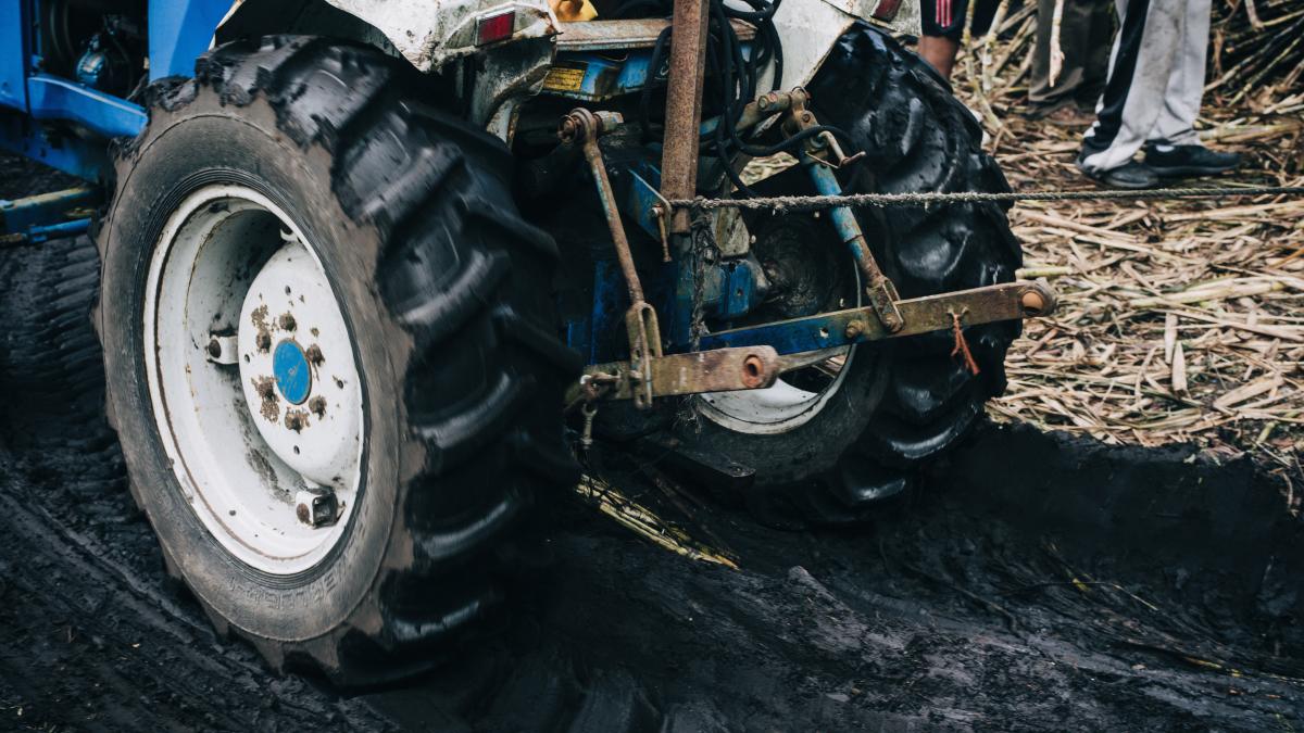 copil-de-un-an-mort-din-cauza-unui-tractor_85712600