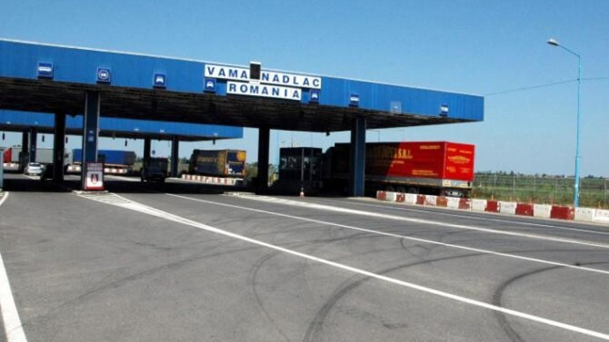 un-fals-politist-a-oprit-mai-multe-masini-in-vama-nadlac----de-placere_79985300