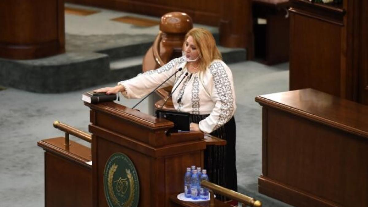 diana-sprc-ccprc-a6osprc-ccprc-a6oacaprc-ccprc-86--acuzatprc-ccprc-a6ii-dupaprc-ccprc-86-excluderea-din-aur--a-tprc-ccprc-a6inut-cu-usr-ul--m-a-bufnit-raprc-ccprc-82sul_72104700