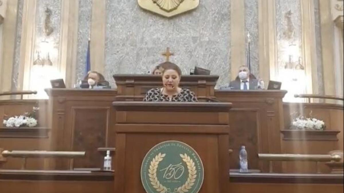 diana-sosoaca--exclusa-din-aur--ultimul-atac-in-partid--prc-e2prc-80prc-9ddati-ma-afara-cu-politiaprc-e2prc-80prc-9d_25204100