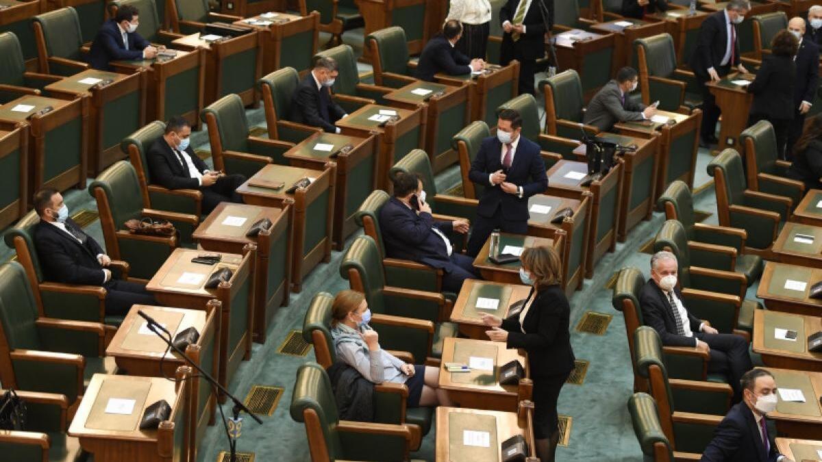 proiect-guvern---desfiintare-institutul-revolutiei-romane--raport-de-admitere-in-senat_36656200