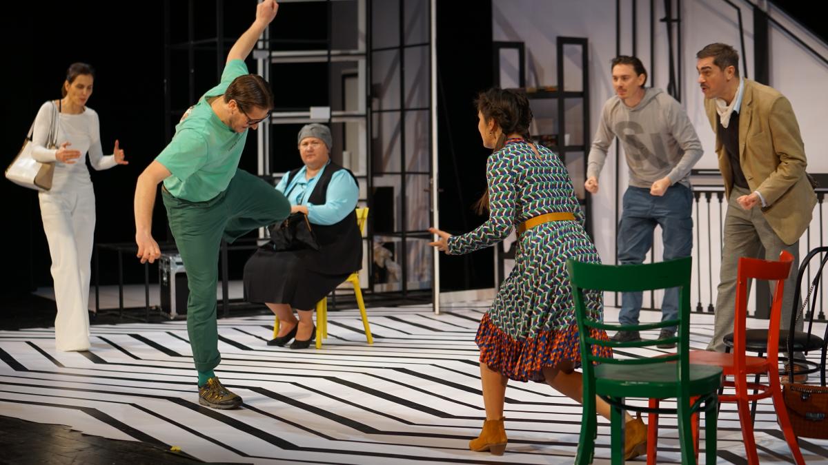 premiera-la-teatrul-marin-sorescu-craiova-spectacolul-de-comedie-toc-toc_28928700