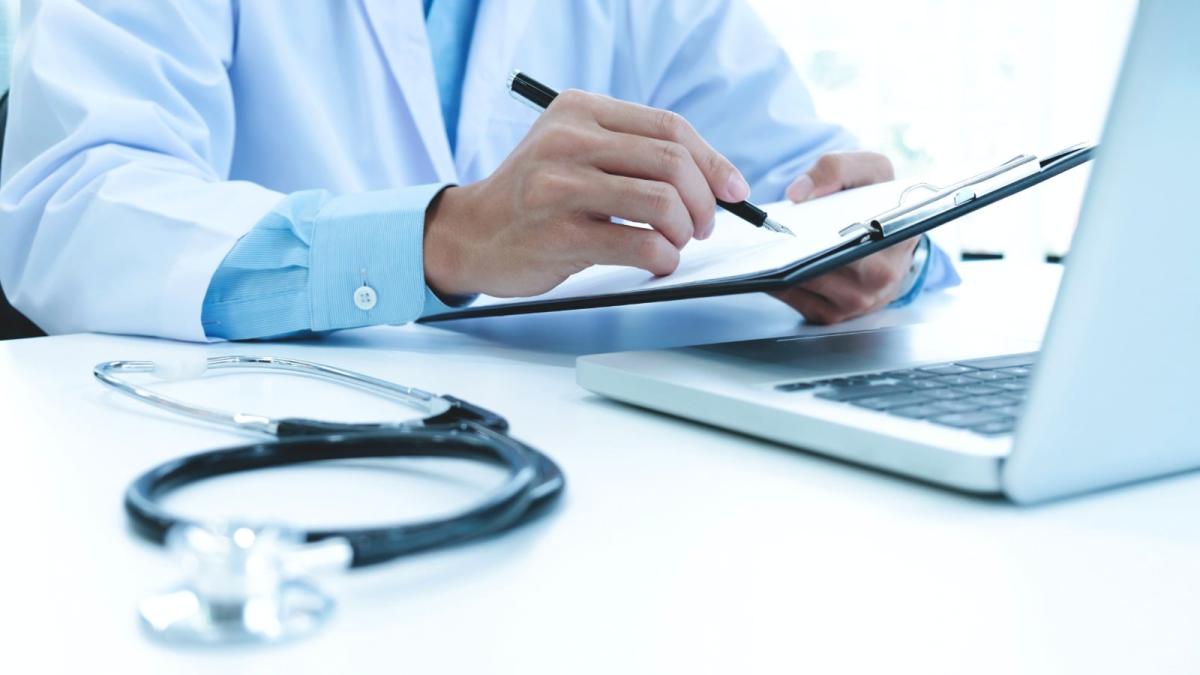 un-medic-din-bucuresprc-ccprc-a6ti--campion-la-programare-pentru-vaccinare_54481500