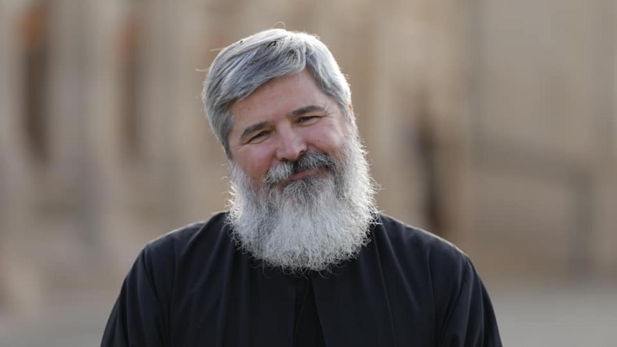 parintele-vasile-ioana-despre-violeta-in-familie_99595700