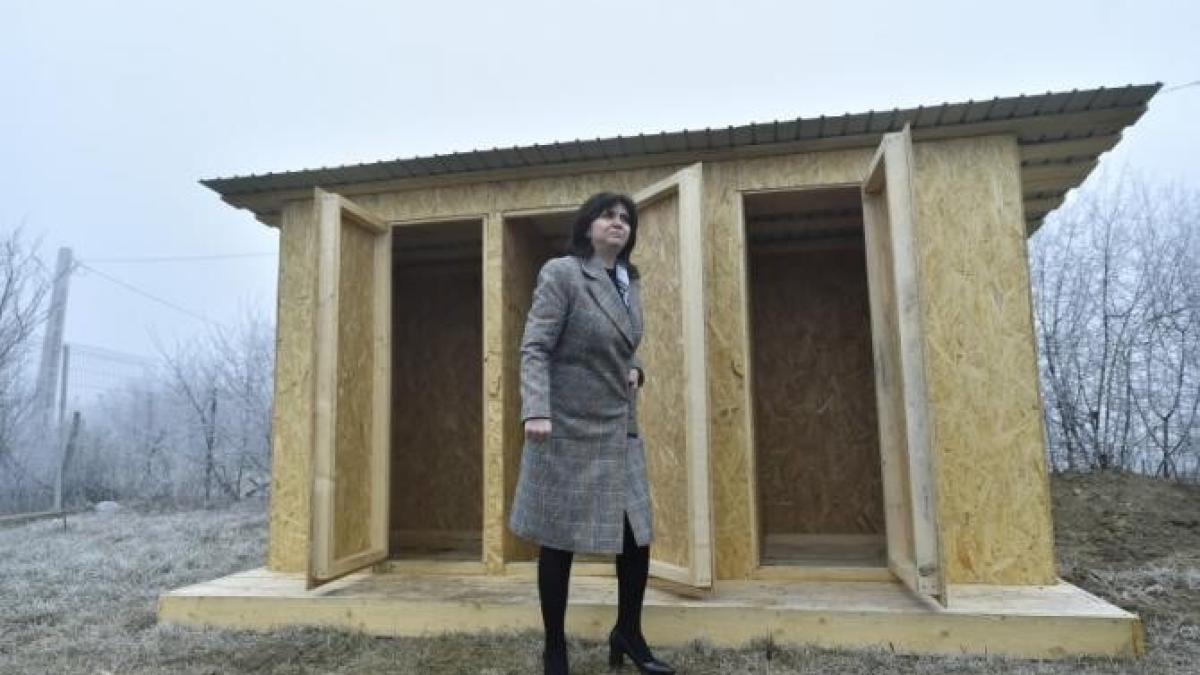 monica-anisie-wc_69153300