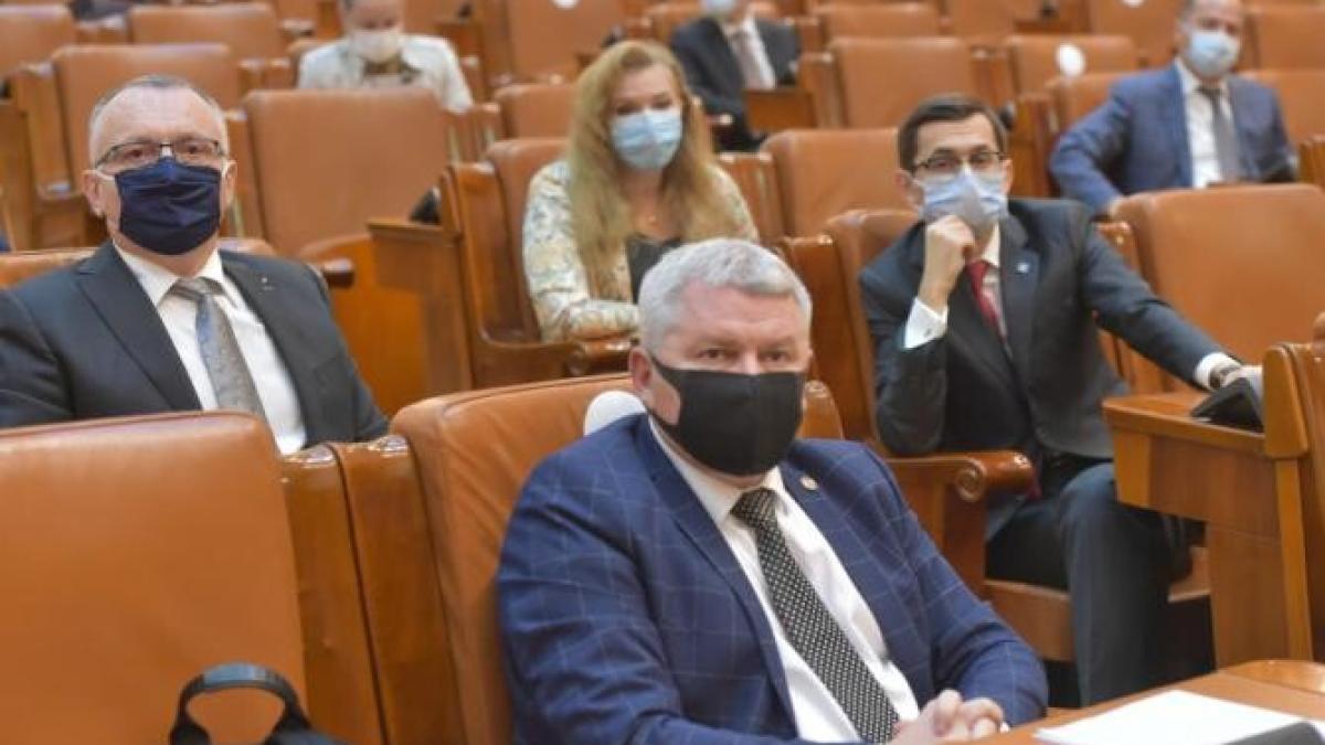 florin_roman_suparat_pe_orban_63874800