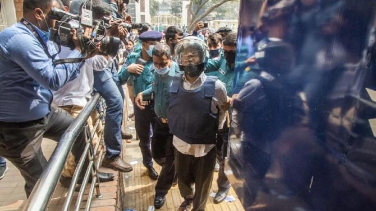 bangladesh_atac_cu_maceta_2015_08379800