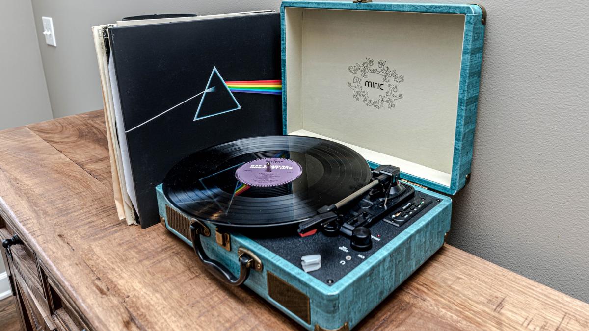 discurile-de-vinyl-vanzari-record-pe-timp-de-pandemie_55683000