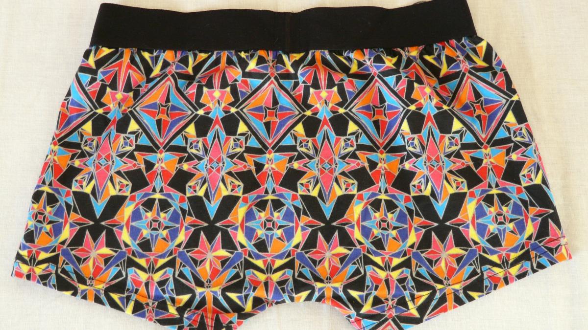 fiscul-ucrainean-scoate-la-vanzare-lenjeria-intima-a-datornicilor_07032400