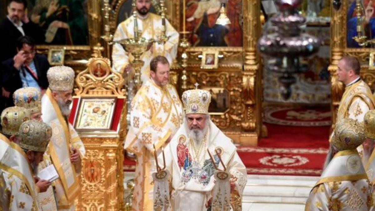 guvernul-a-taiat-bugetul-bisericilor--89prc--mai-putini-bani-in-2021_49400000