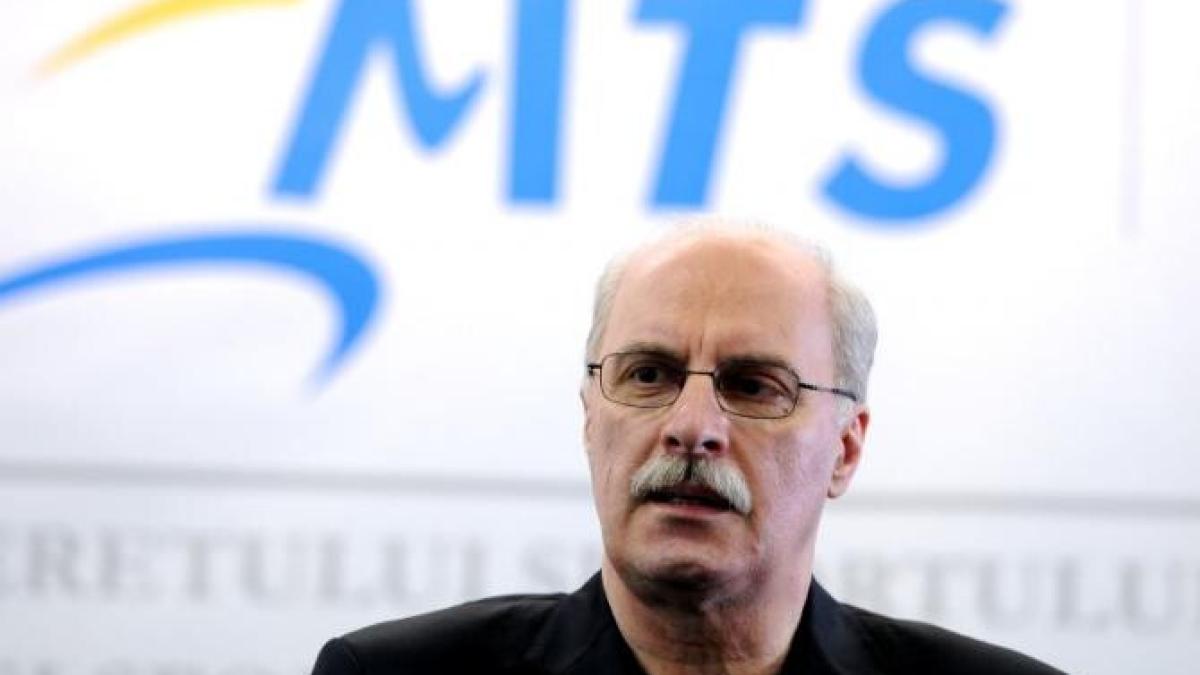 octavian-bellu--moment-emotionant-cu-sandra-izbasa-a-venit-in-fata-ziaristilor--o-lupta-fantastica--a-spus-asta-este-a-dumneavoastra_02467200