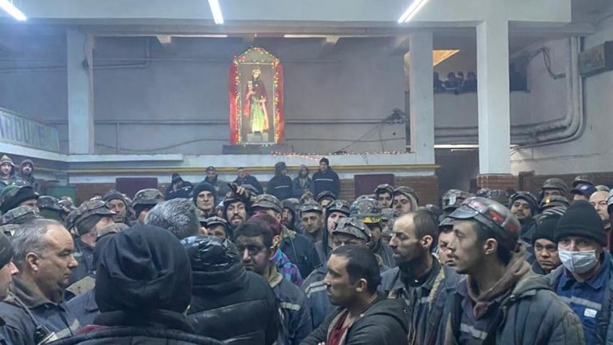 mineri-lupeni_59088600