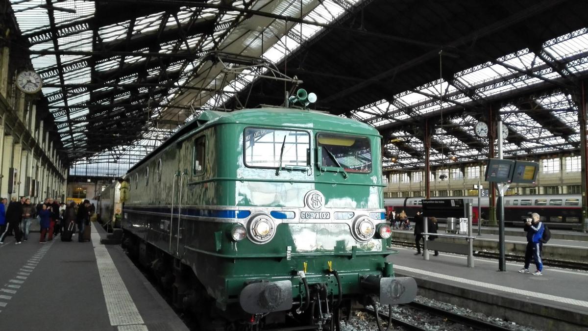 anosr_reactie_trenuri_citu_studenti_pixabay_65232800