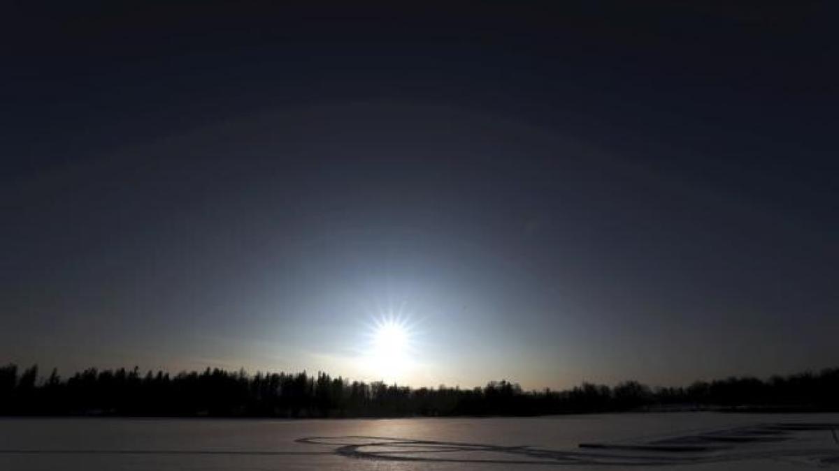 avioanele-aterizeazaprc-ccprc-86-pe-un-lac-iprc-ccprc-82nghetprc-ccprc-a6at--cum-este-posibil-asprc-ccprc-a6a-ceva---video_80328600