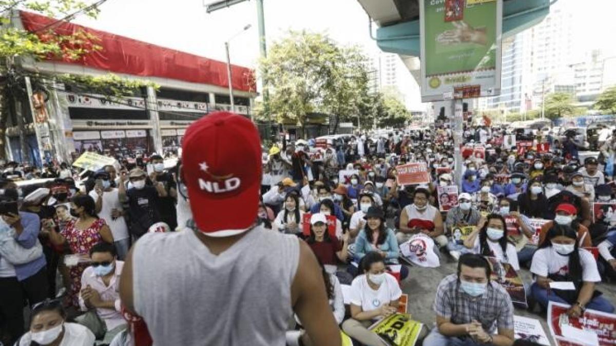 protest_myanmar_lovitura_de_stat_21431800