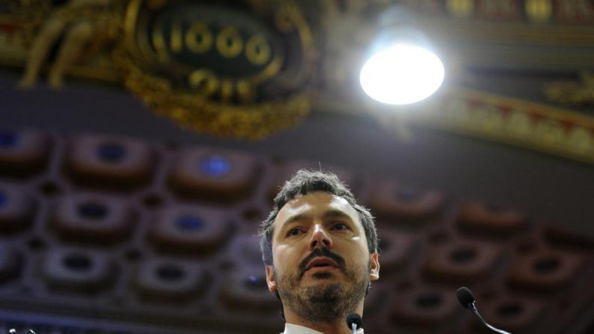 razvan-nicolescu--minerii-din-valea-jiului-ar-trebui-sa-fie-mai-bine-platiti-si-sa-extraga-uraniu-si-grafit_10477600