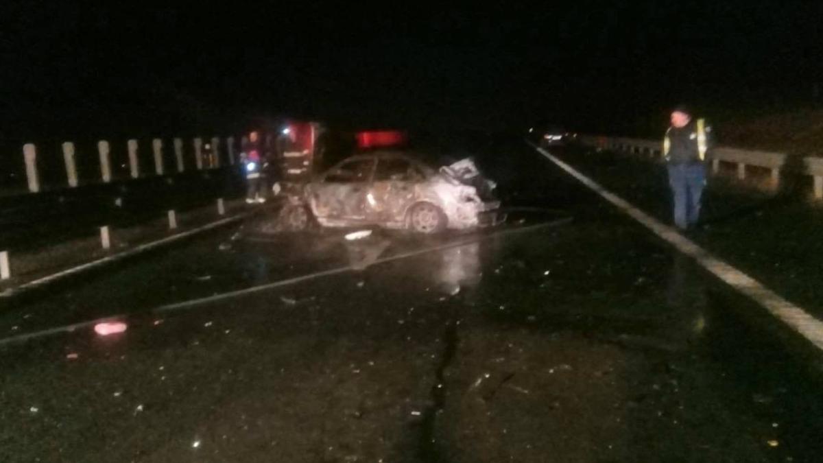 accident-foarte-grav-iprc-ccprc-82n-arad--sprc-ccprc-a6apte-victime--douaprc-ccprc-86-persoane-decedate_93905200