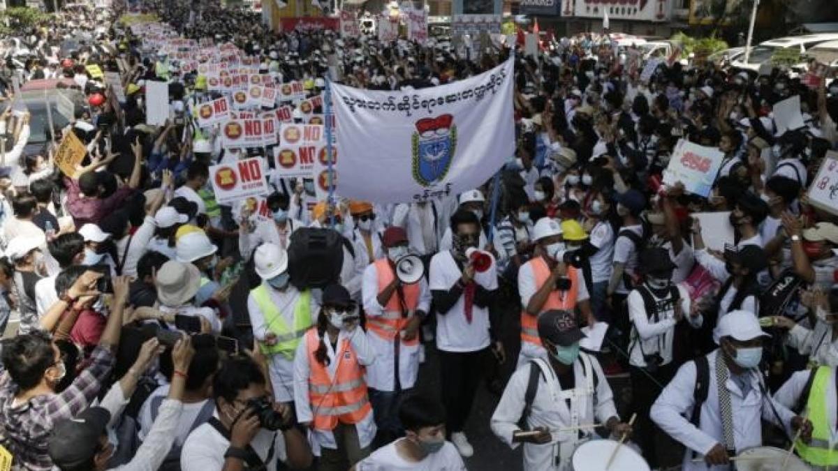 myanmar_protest_25_februarie_90992200