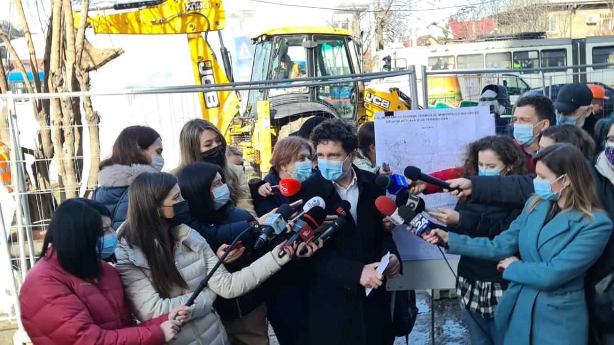 nicusor-dan-fb_82205400