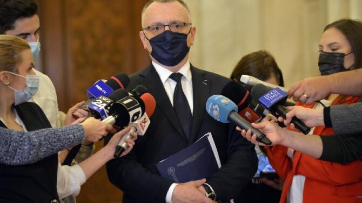 cimpeanu_scoala_scenariu_rosu_agerpres_03038200