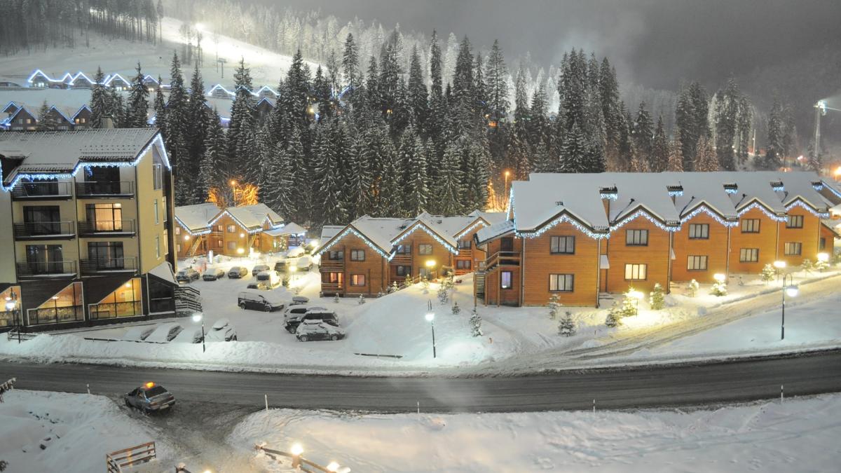 statiunea-bukovel-preferata-de-multi-romani-inchide-restaurantele-si-cafenelele_77909200