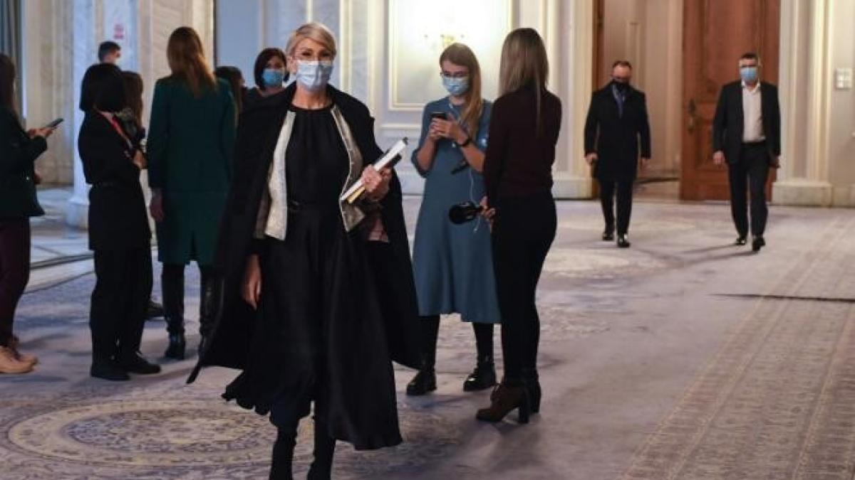 varsta-pensionare--raluca-turcan-guvernul-pregateste-un-proiect_47842400