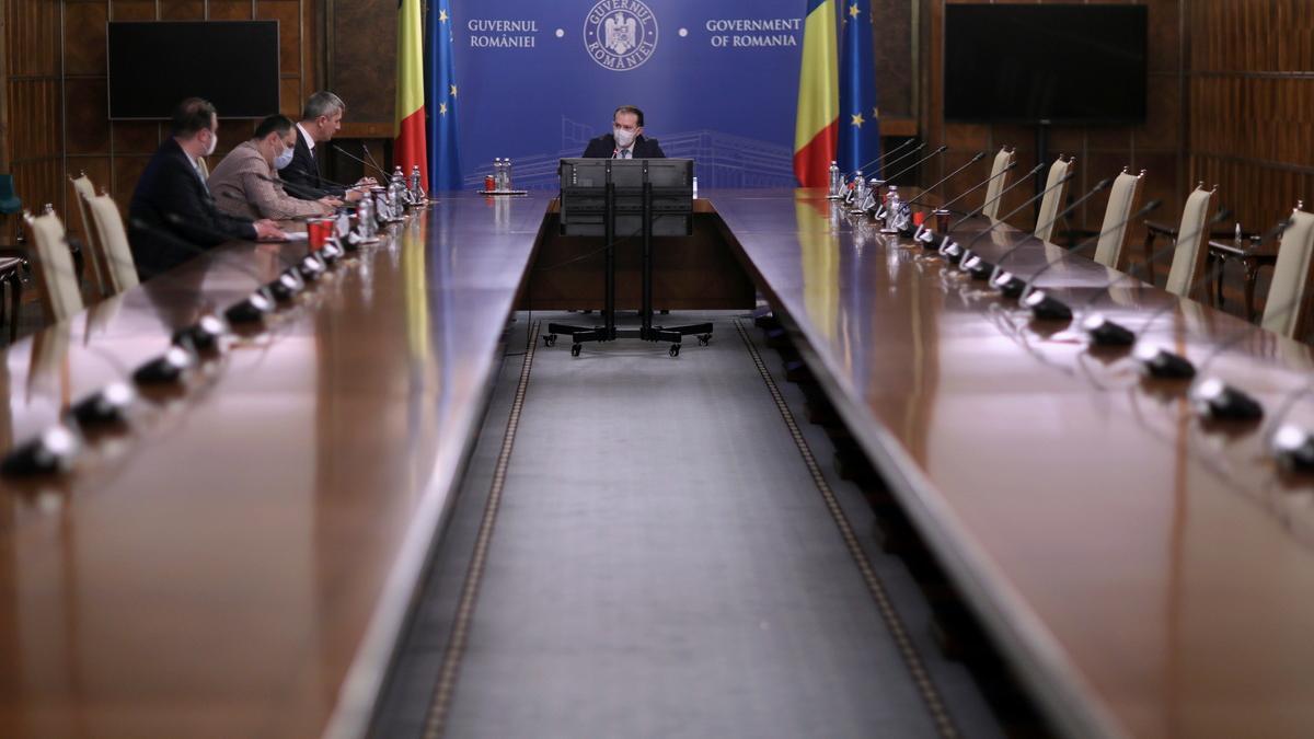 guvernul-va-aproba-masuri-privind-obtinerea-vizelor-de-lunga-sedere-pentru-strainii-bursieri-ai-statului-roman_05734200